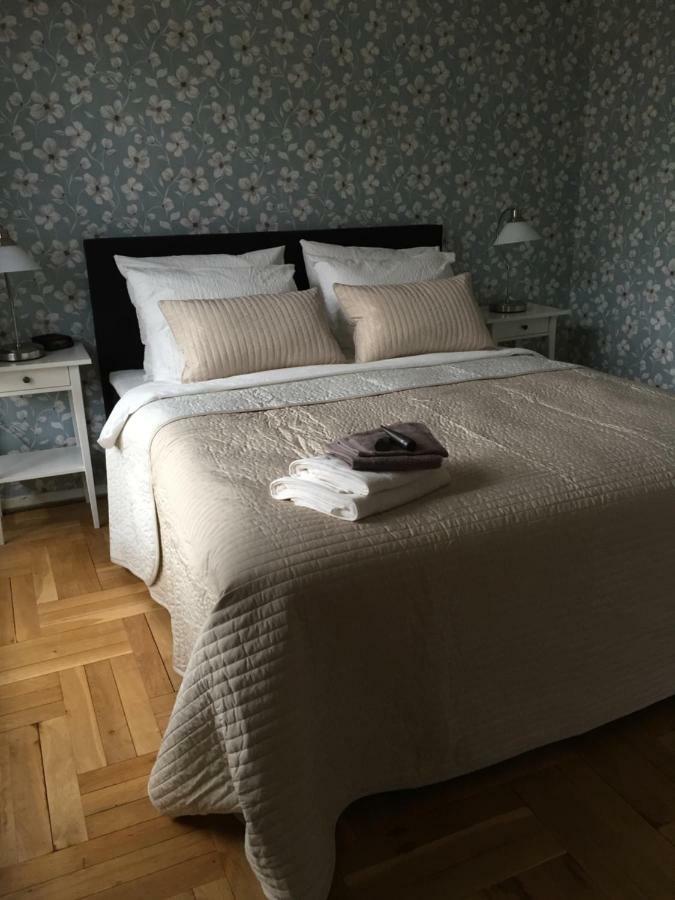 Bed&Breakfast Loft24 Heerlen Exterior foto