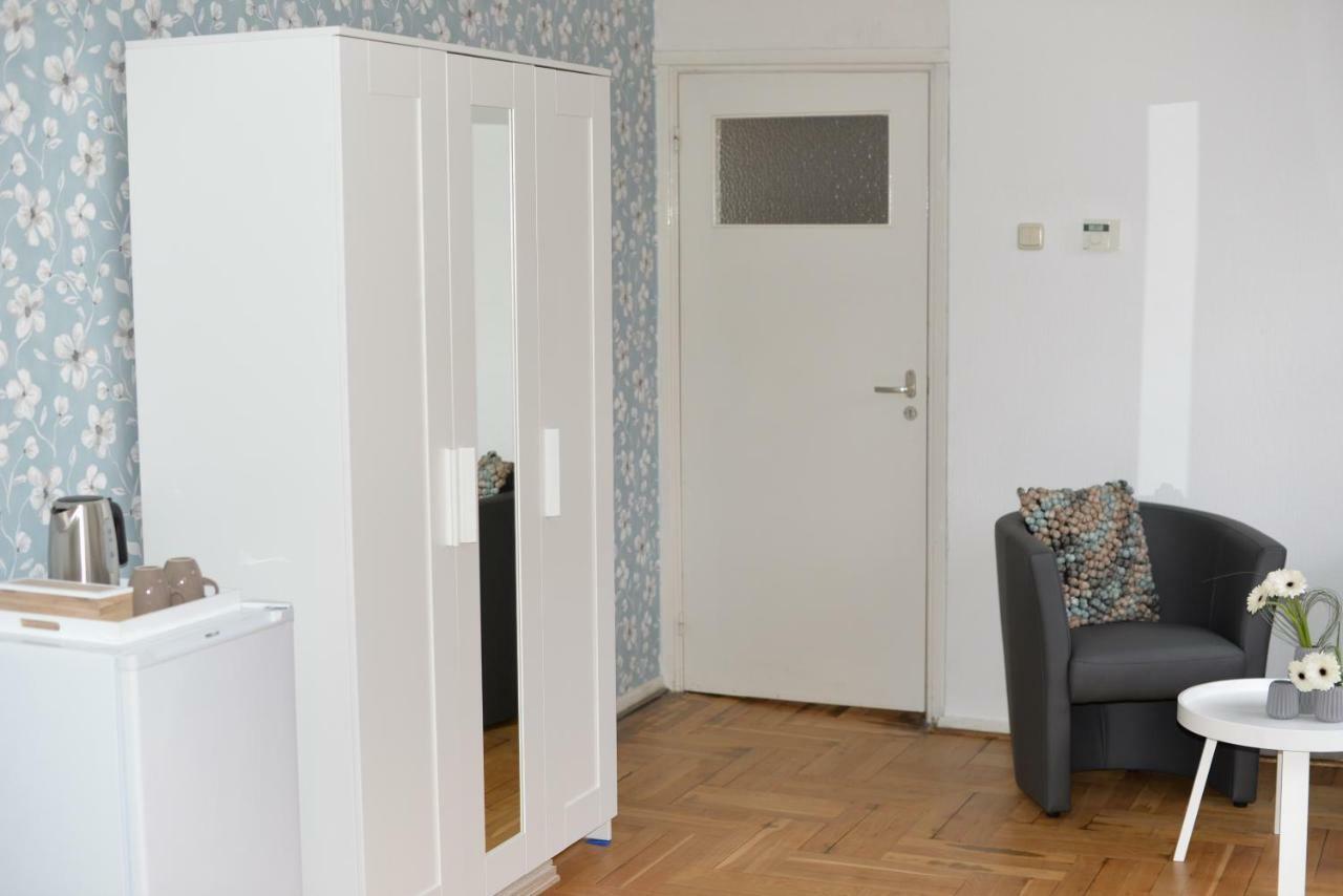 Bed&Breakfast Loft24 Heerlen Exterior foto